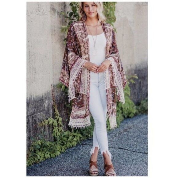 boho Kimono w Crochet Lace Detail & wide sleeves - Picture 7 of 13
